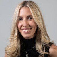 E-mail e número de telefone de Lindsay Nahmiache