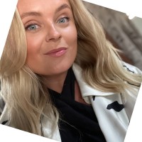 Sandra Renström Email