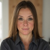 Shannon Bujoreanu Email & Phone Number