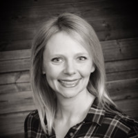 inventRight Employee Sylvia Pomazak's profile photo