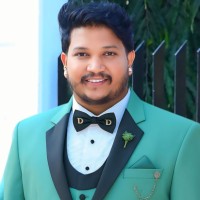 Live Connections Employee Vikram Abraham's profile photo
