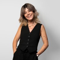 Csenge Németh Email