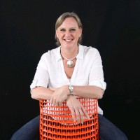Wendy van der Woude Email