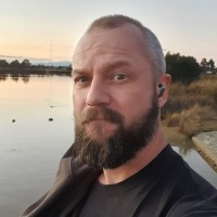 Gavin Bussenschutt Email