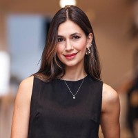 set. Employee Marcela Guziloto's profile photo