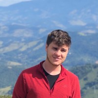 Lucas Pinheiro Email
