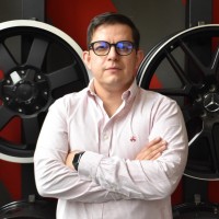 Luis Morán del Rivero Email