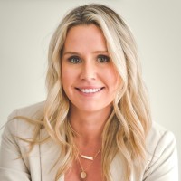 Endless Summer Realty Employee Belinda Ravan's profile photo
