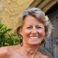 Ceri Whitfield