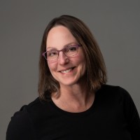 Jonathans Portraits Employee Wendy Roob's profile photo