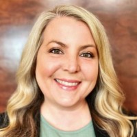 Oregon Coast Bank Employee Robyn Shepro's profile photo