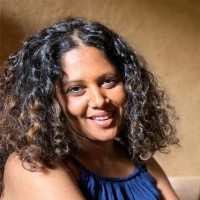 E-mail e número de telefone de Sunetra Choudhury