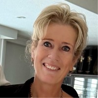 Danielle van Haren-Butler Email