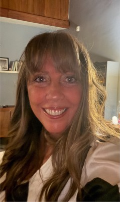 Carolina Brussoni Email
