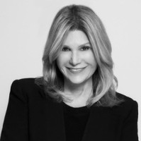 Lisa Paulsen Email & Phone Number