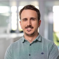 Luis Pfeffer Email