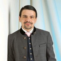 Anton Vorraber Email