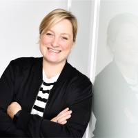 Saskia van Essen Email