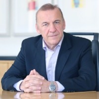 Ian Matthews Email & Phone Number