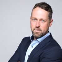 Björn Zerling Email