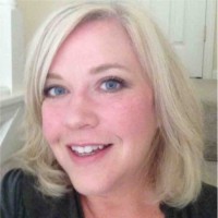 Raquel Comer Email & Phone Number