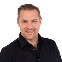 Philipp Leßlhumer Email