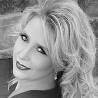 Gray Hawk Land Solutions Employee Lisa Solinger's profile photo