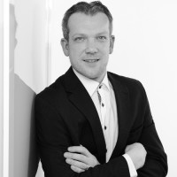 Christian Wüst Email