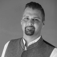 Benjamin Strubl Email