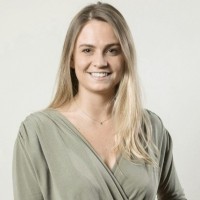 v3rso Employee Juliane Saraiva's profile photo
