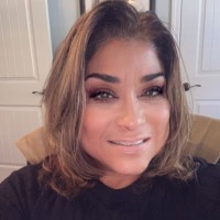Vivian Murray Email & Phone Number