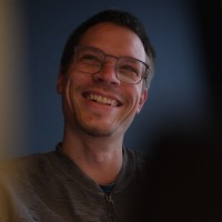 Lars Knaack Email