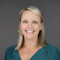 Lesley Ravas Email & Phone Number