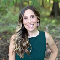 SkySquad Employee Julie Melnick's profile photo
