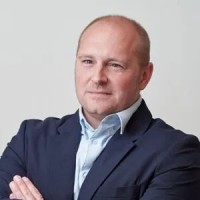 Mirko Warda Email