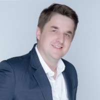 Marcin Kempka Email