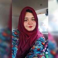 Nando Employee Seemab Saleem's profile photo
