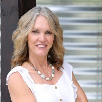 5 Star Realty Employee Sherri Echols's profile photo