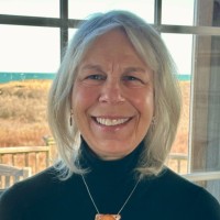 Dôen Employee Beth Lloyd-Thomas's profile photo