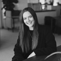 Loop Interiors International Employee Elly Bergin's profile photo