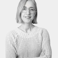 Article& Employee Lara Fieldbinder's profile photo