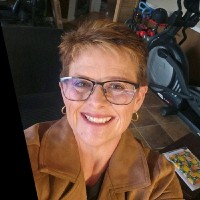 Gloria Smith Email & Phone Number