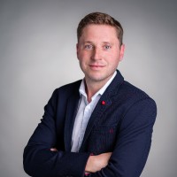 Maik Schnelzer Email