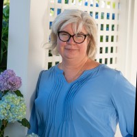 Tracy Grattan Email & Phone Number