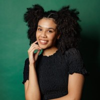 Simone Smith Email & Phone Number
