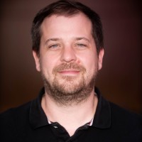 E-mail e número de telefone de Dominick Baier