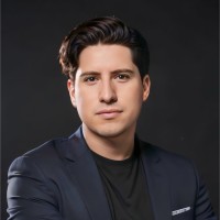 Luis R. Fuentes 🧠🪄 Email