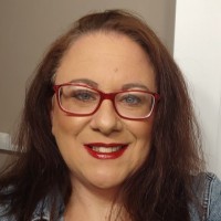 CloseKnit Employee Dena Auber's profile photo