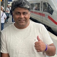 E-mail e número de telefone de Rahul Tomar