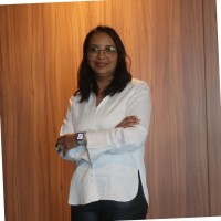 Nadia Ouhanni Email